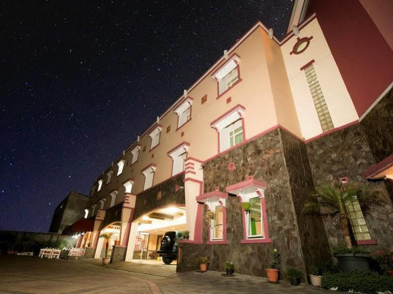 Amellia Pasteur Hotel Бандунг Экстерьер фото